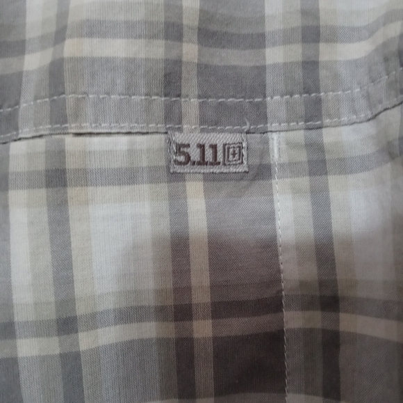 5.11 Tactical Men's Gray Plaid Snap up Short Sleeve Work Shirt w Pocket M - Picture 3 of 8